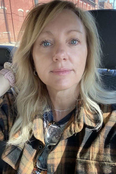 @LindaCurry